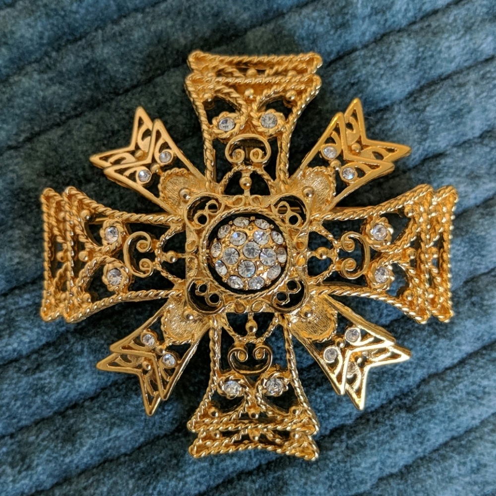 Kenneth Jay Lane Brooch or Pendent Gold Plated